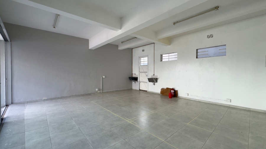 To Let Commercial Property for Rent in Somerset West Western Cape